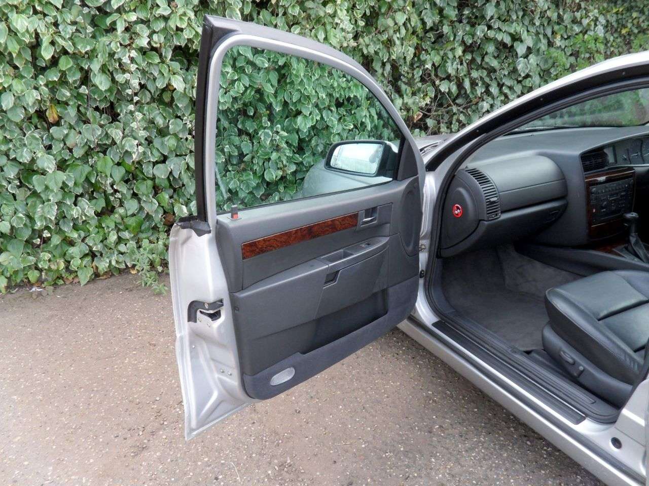 2002 VAUXHALL OMEGA 2002 VAUXHALL OMEGA