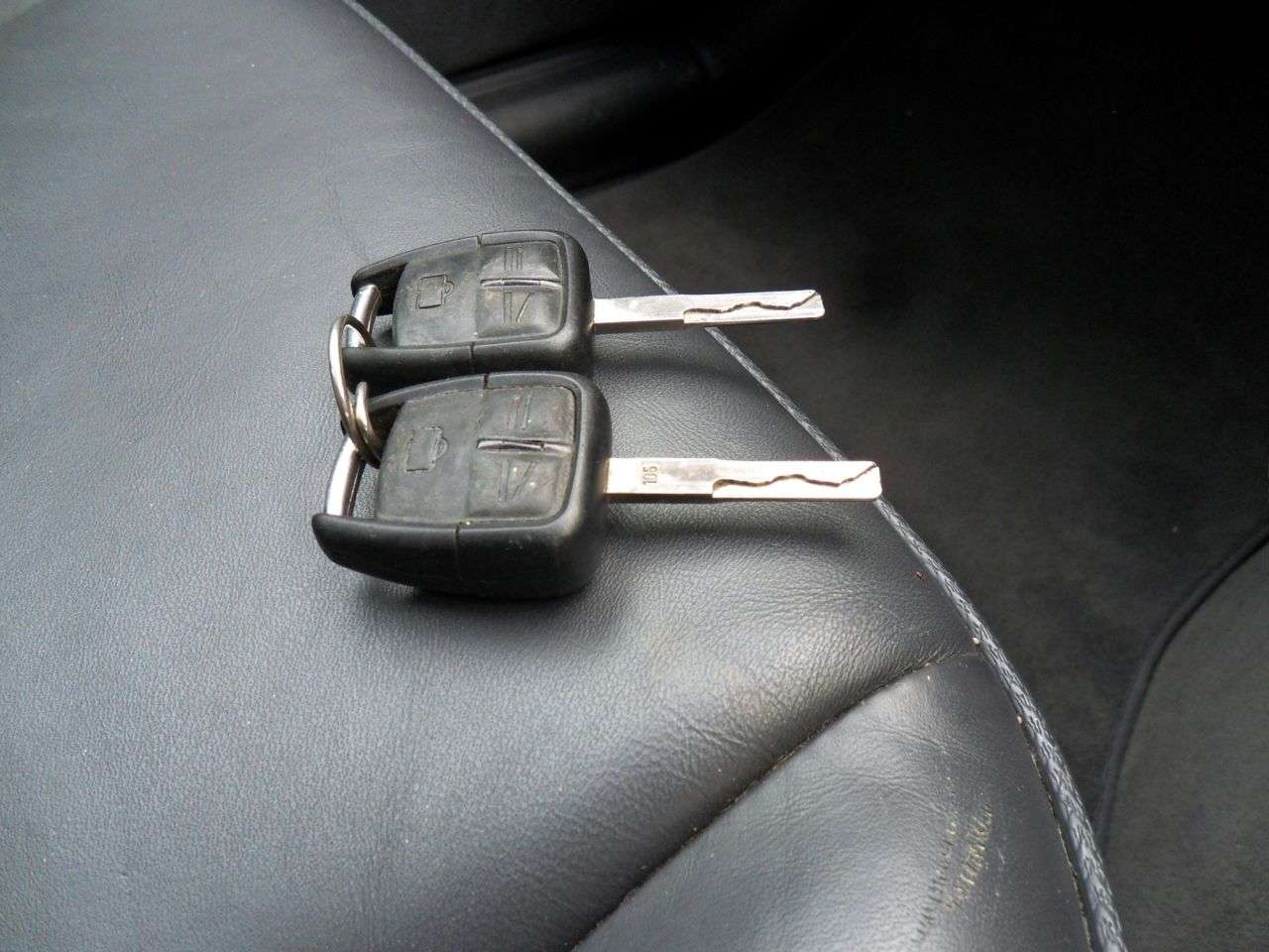 2002 VAUXHALL OMEGA 2002 VAUXHALL OMEGA