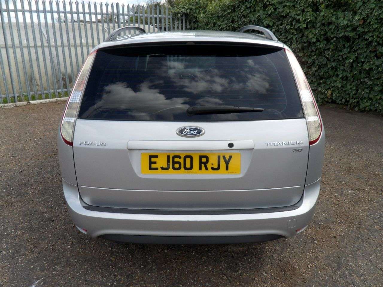 A 2010 FORD FOCUS 2.0 Titanium Estate 5dr Petrol Manual (169 g/km, 143 bhp) 18Ford Service St A 2010 FORD FOCUS 2.0 Titanium Estate 5dr Petrol Manual (169 g/km, 143 bhp) 18Ford Service St