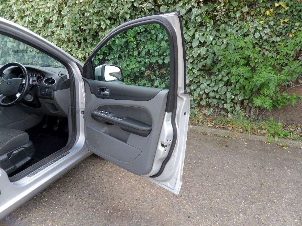 2010 FORD FOCUS 2010 FORD FOCUS