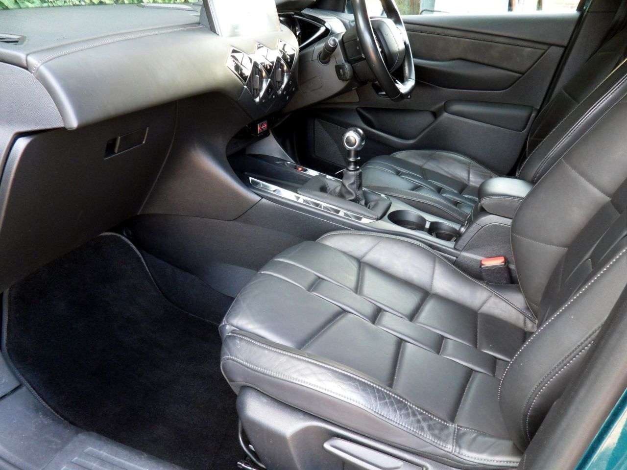 2020 DS AUTOMOBILES DS 3 CROSSBACK 2020 DS AUTOMOBILES DS 3 CROSSBACK