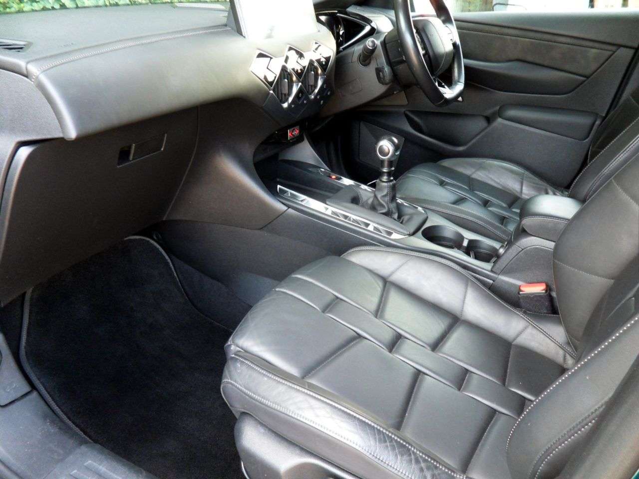 2020 DS AUTOMOBILES DS 3 CROSSBACK 2020 DS AUTOMOBILES DS 3 CROSSBACK