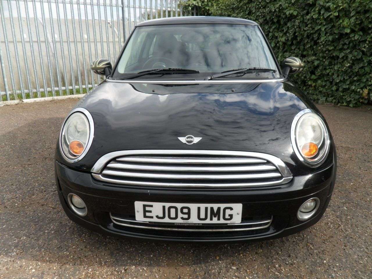 A 2009 MINI HATCH 1.4 One Hatchback 3dr Petrol Manual Euro 4 (95 ps) Mot11/26 New Clutch + Fr A 2009 MINI HATCH 1.4 One Hatchback 3dr Petrol Manual Euro 4 (95 ps) Mot11/26 New Clutch + Fr