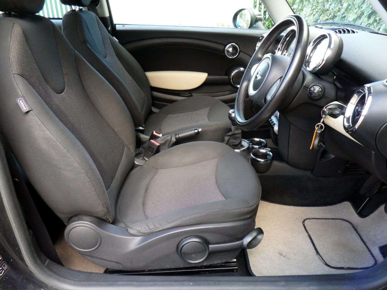 2009 MINI HATCH 2009 MINI HATCH
