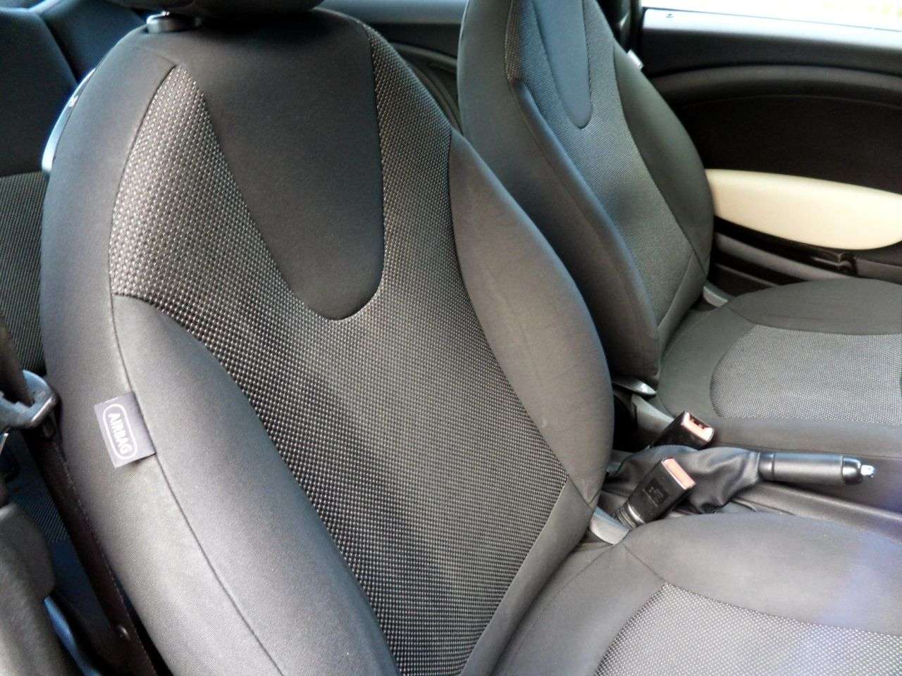 2009 MINI HATCH 2009 MINI HATCH