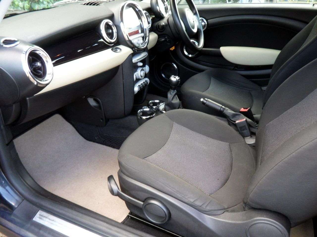 2009 MINI HATCH 2009 MINI HATCH