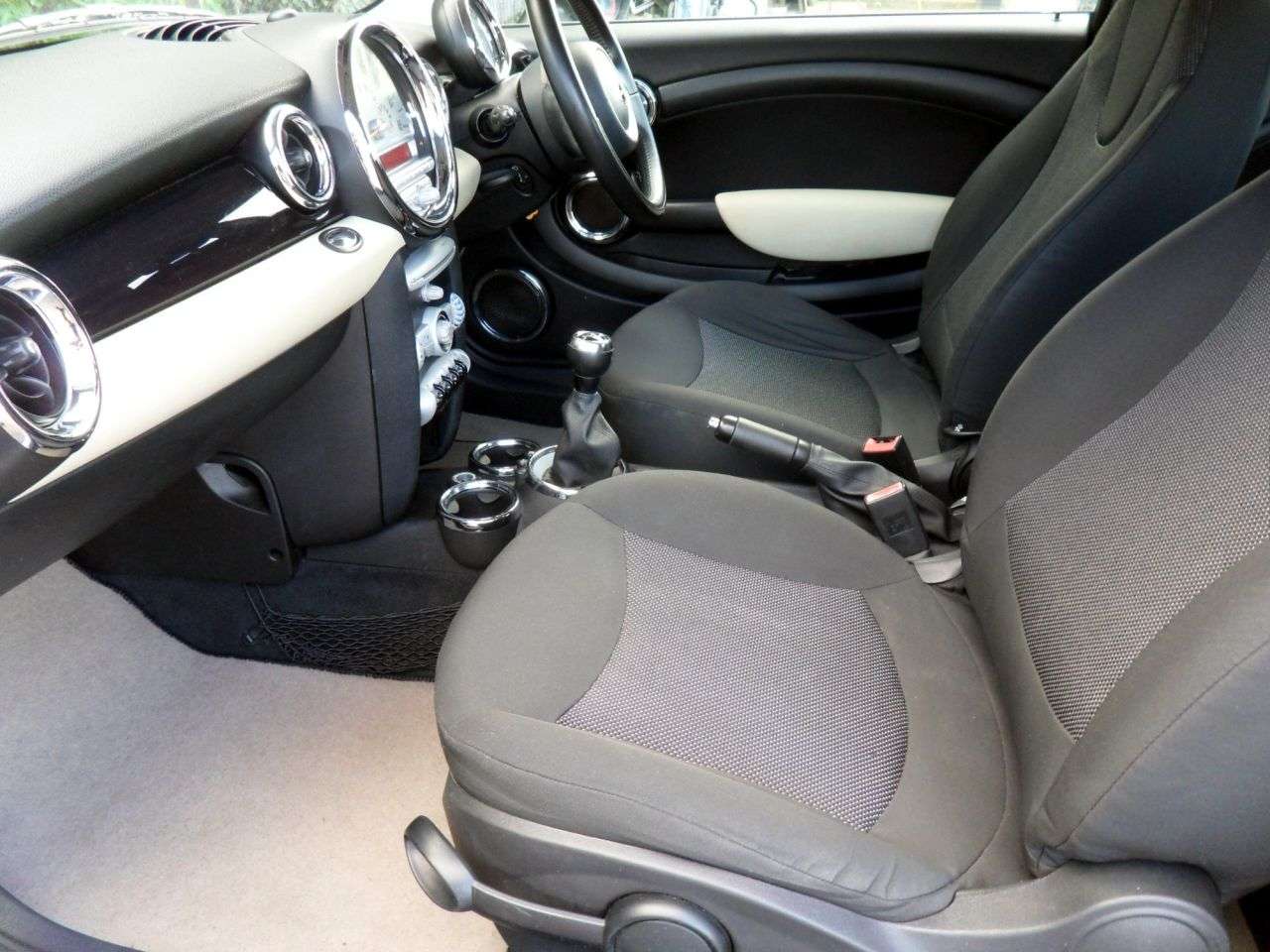 2009 MINI HATCH 2009 MINI HATCH
