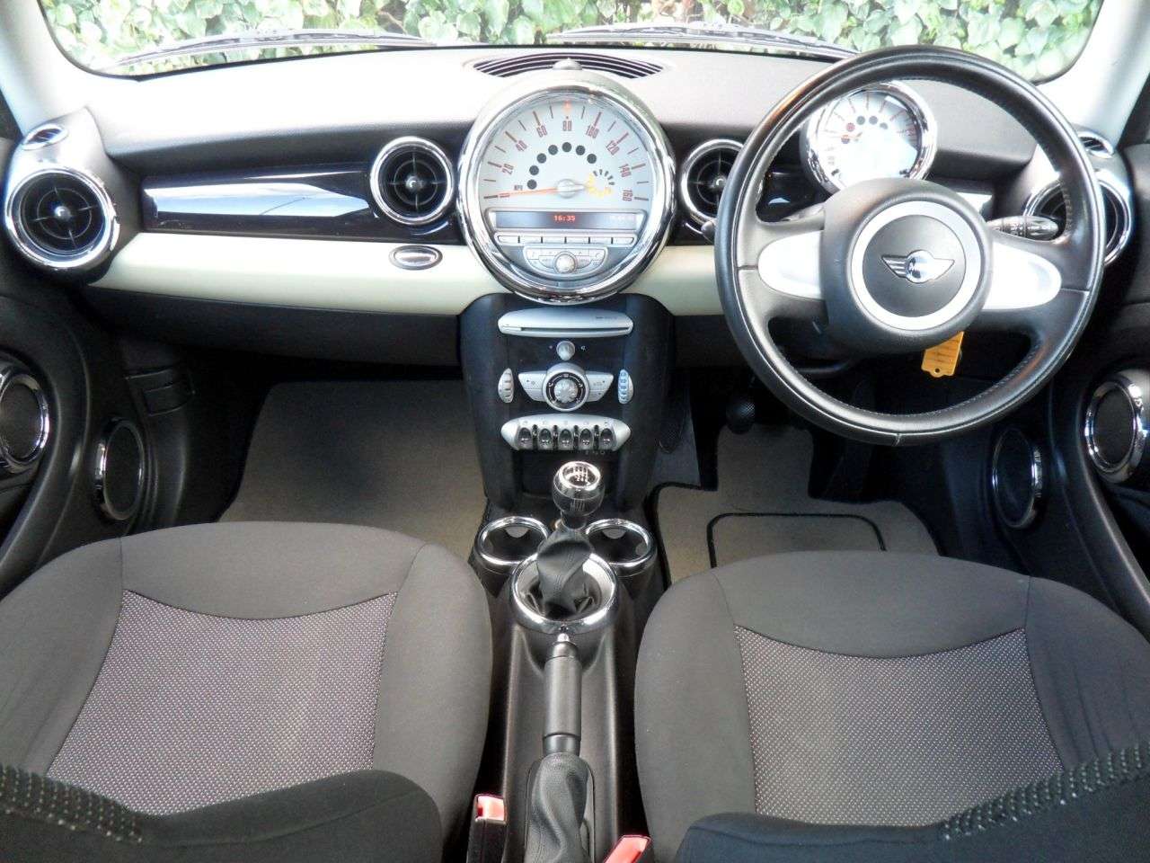 2009 MINI HATCH 2009 MINI HATCH