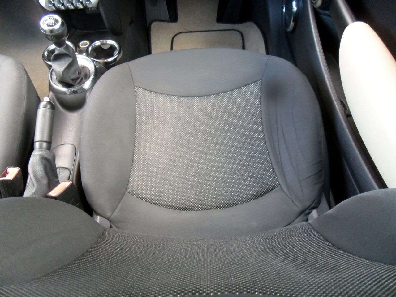2009 MINI HATCH 2009 MINI HATCH