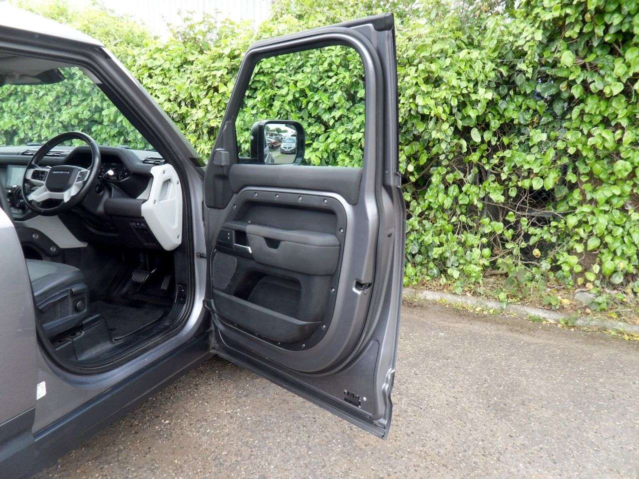 2020 LAND ROVER DEFENDER 110 2020 LAND ROVER DEFENDER 110