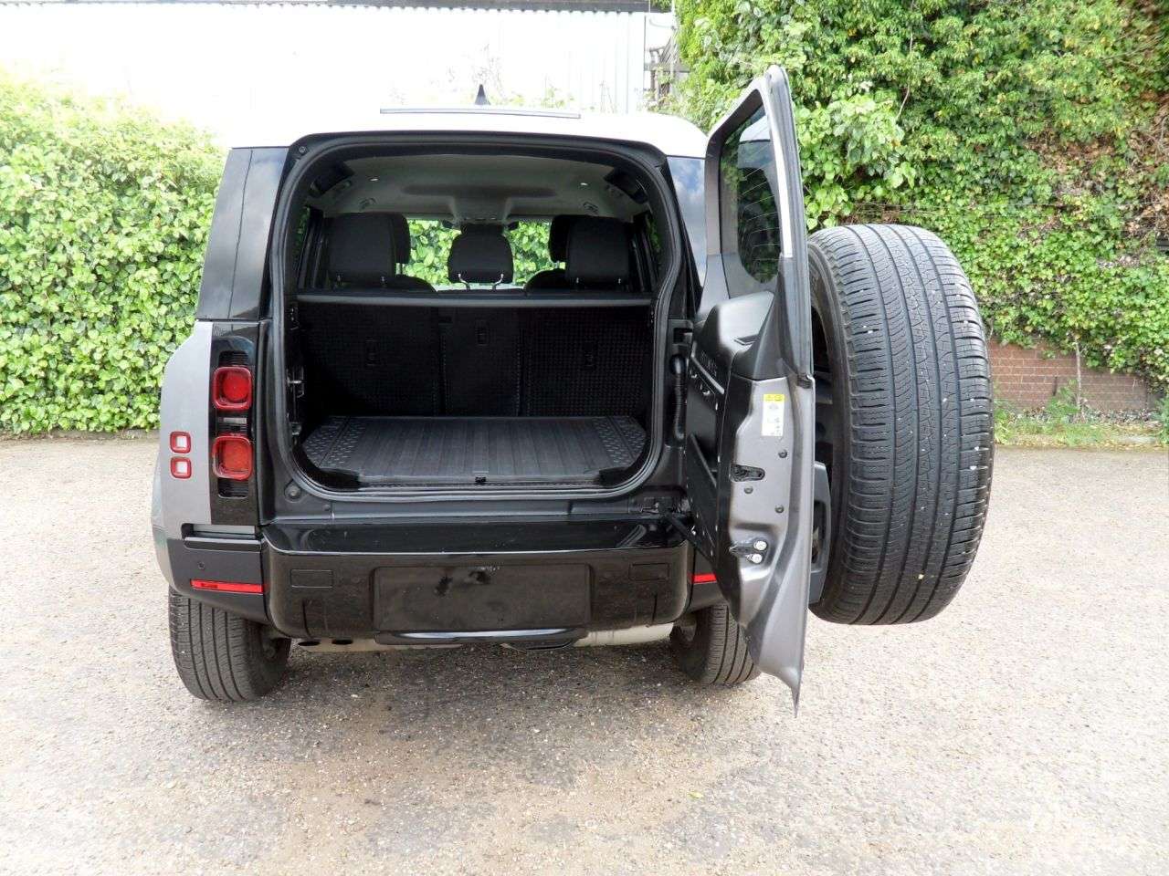 2020 LAND ROVER DEFENDER 110 2020 LAND ROVER DEFENDER 110