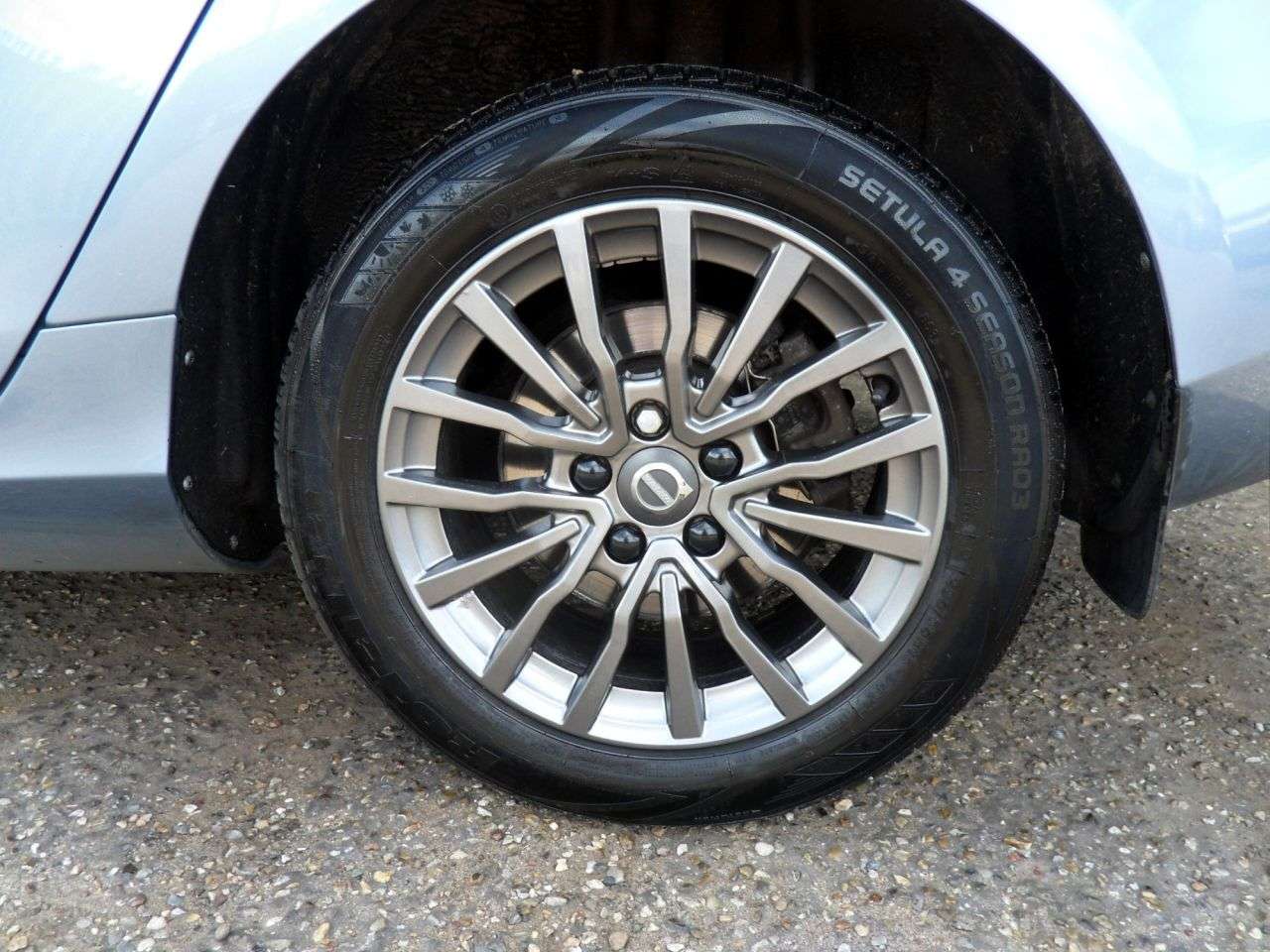 2016 VOLVO V40 2016 VOLVO V40