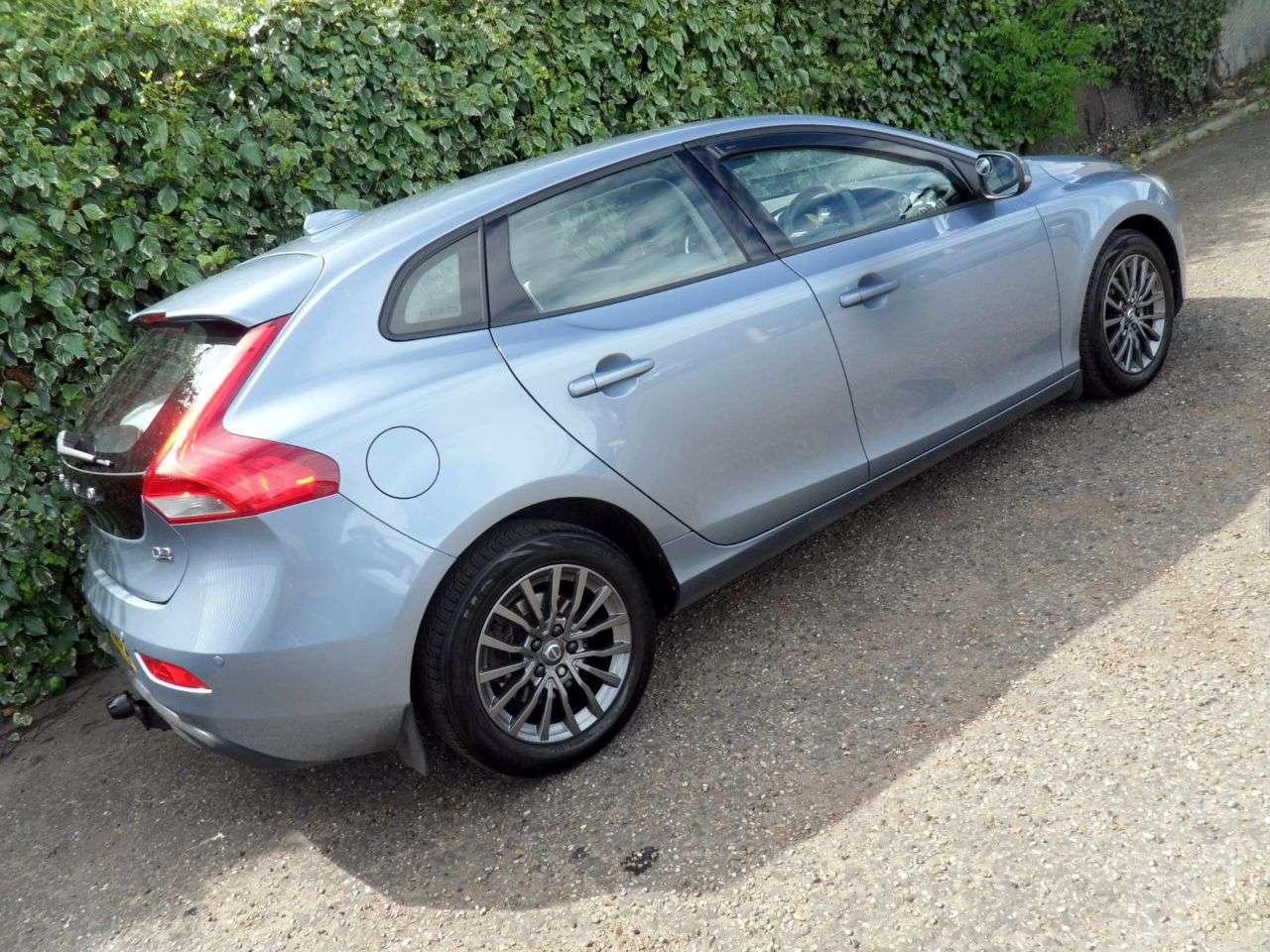 2016 VOLVO V40 2016 VOLVO V40