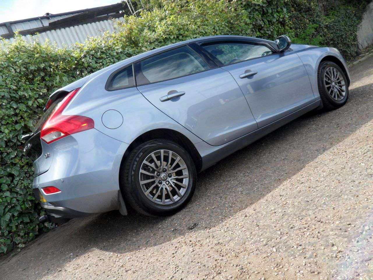 2016 VOLVO V40 2016 VOLVO V40