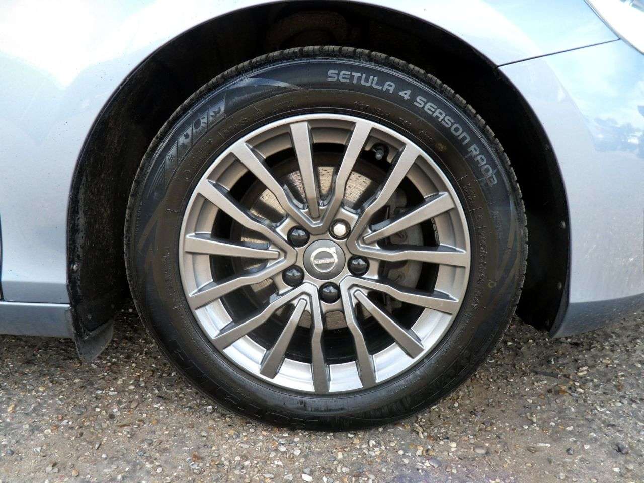 2016 VOLVO V40 2016 VOLVO V40