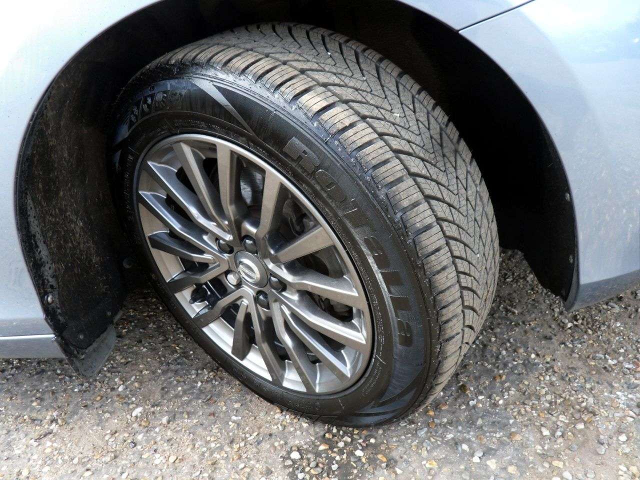 2016 VOLVO V40 2016 VOLVO V40