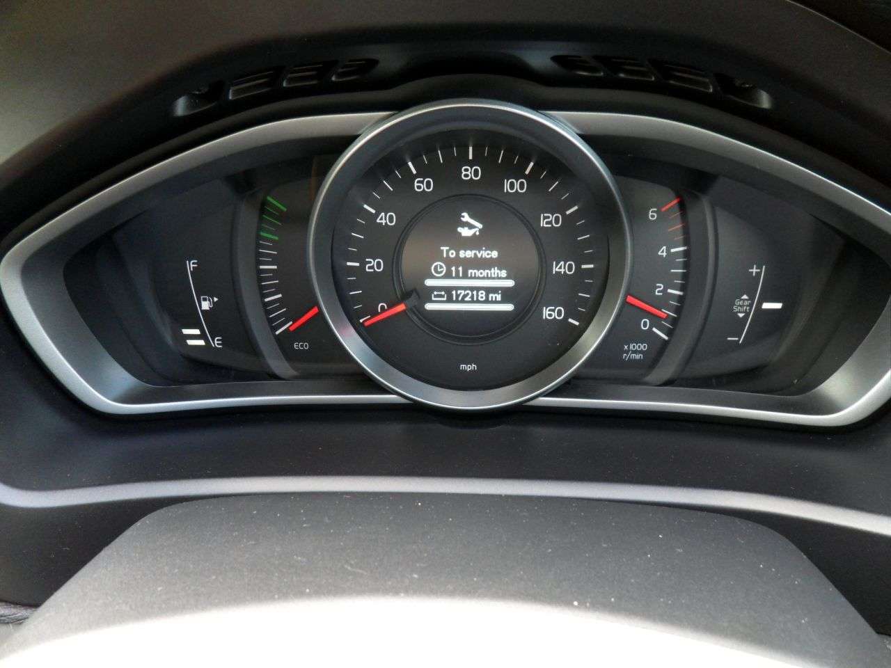 2016 VOLVO V40 2016 VOLVO V40