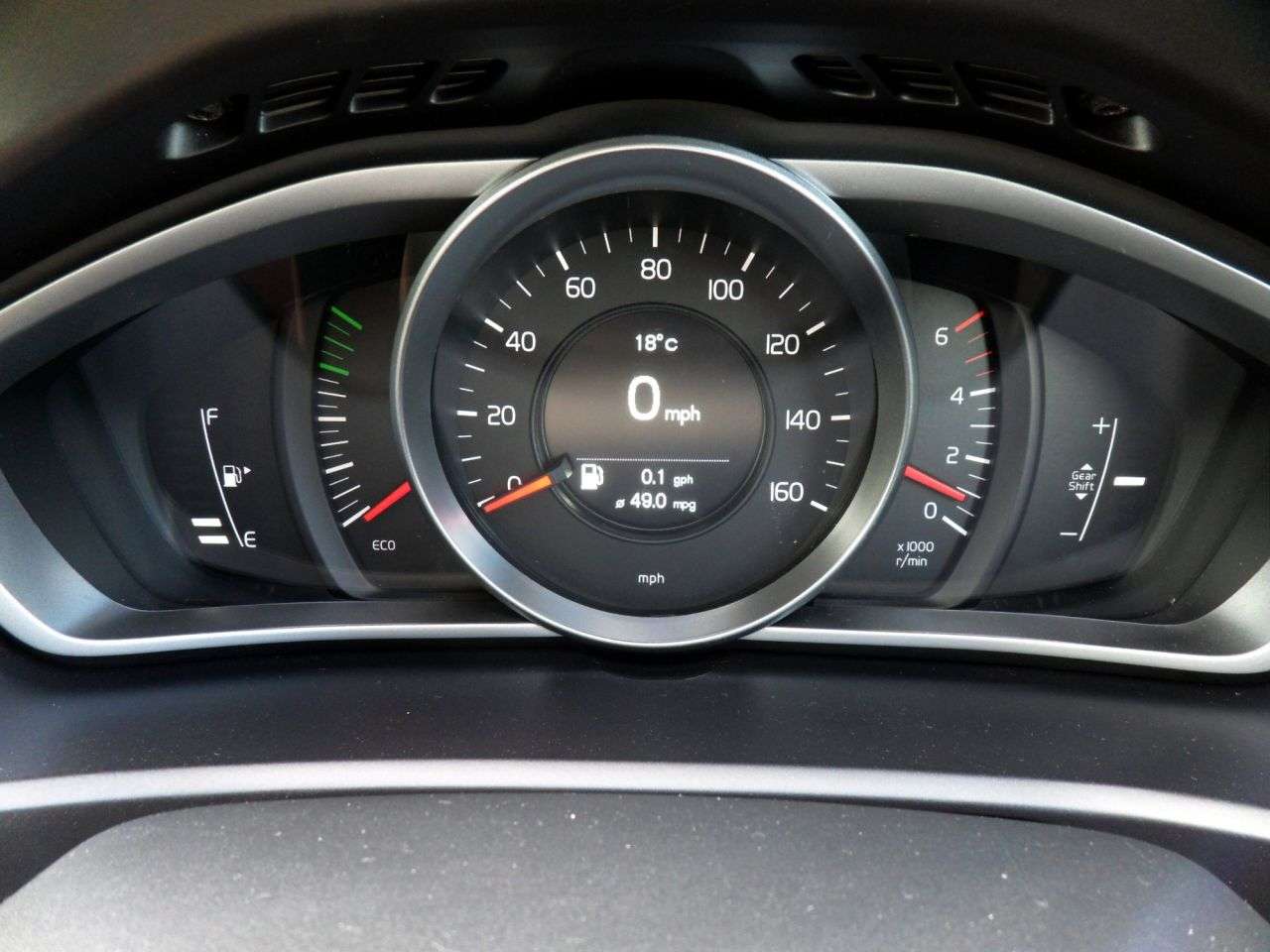 2016 VOLVO V40 2016 VOLVO V40