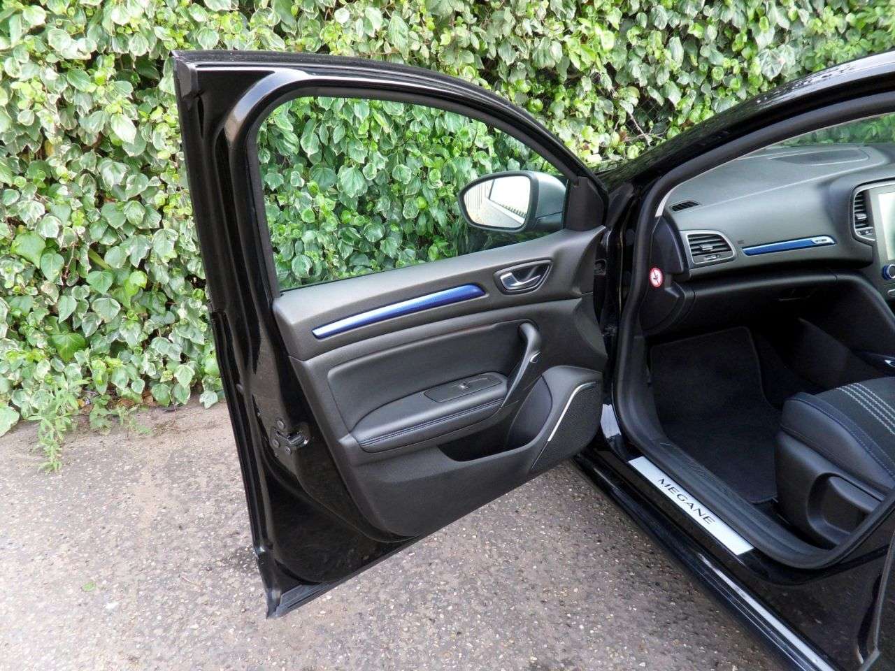 2019 RENAULT MEGANE 2019 RENAULT MEGANE