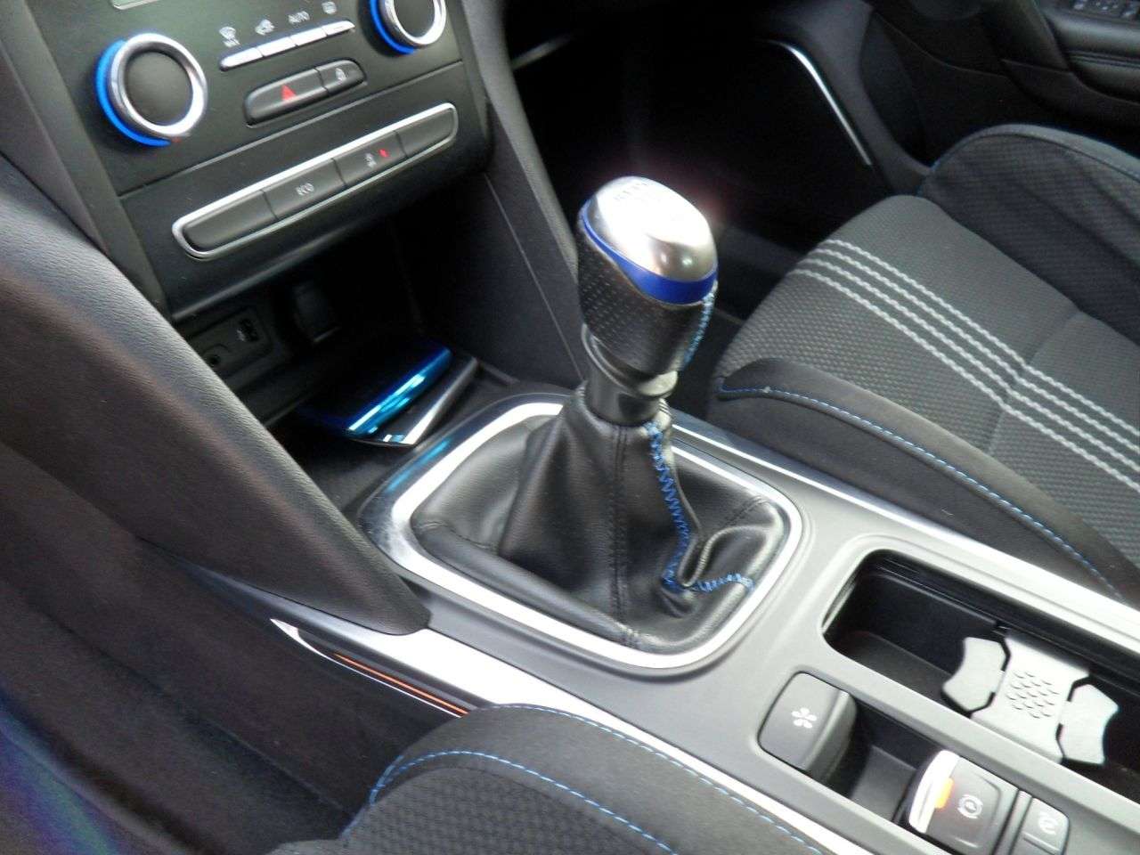 2019 RENAULT MEGANE 2019 RENAULT MEGANE