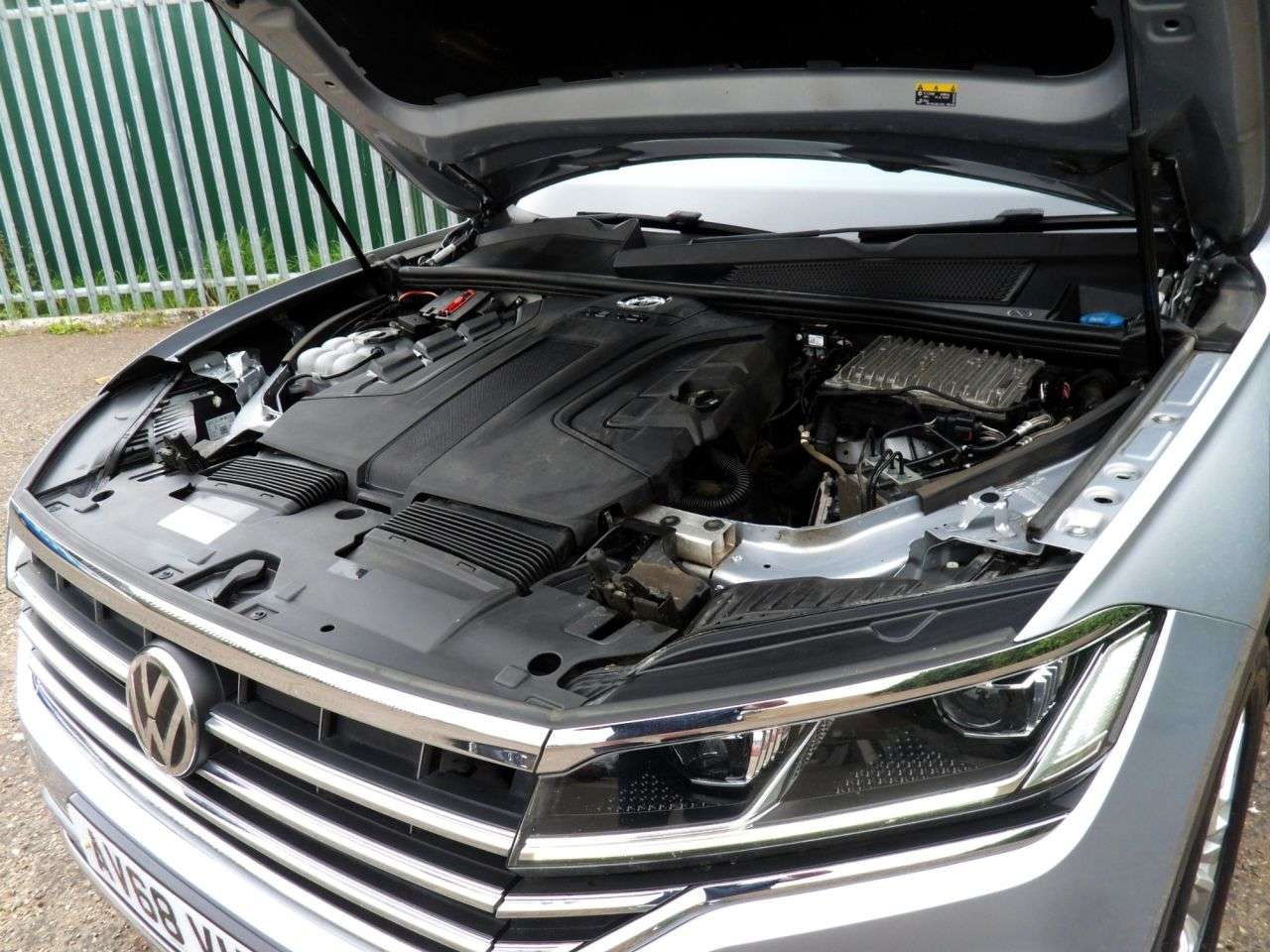 2019 VOLKSWAGEN TOUAREG 2019 VOLKSWAGEN TOUAREG
