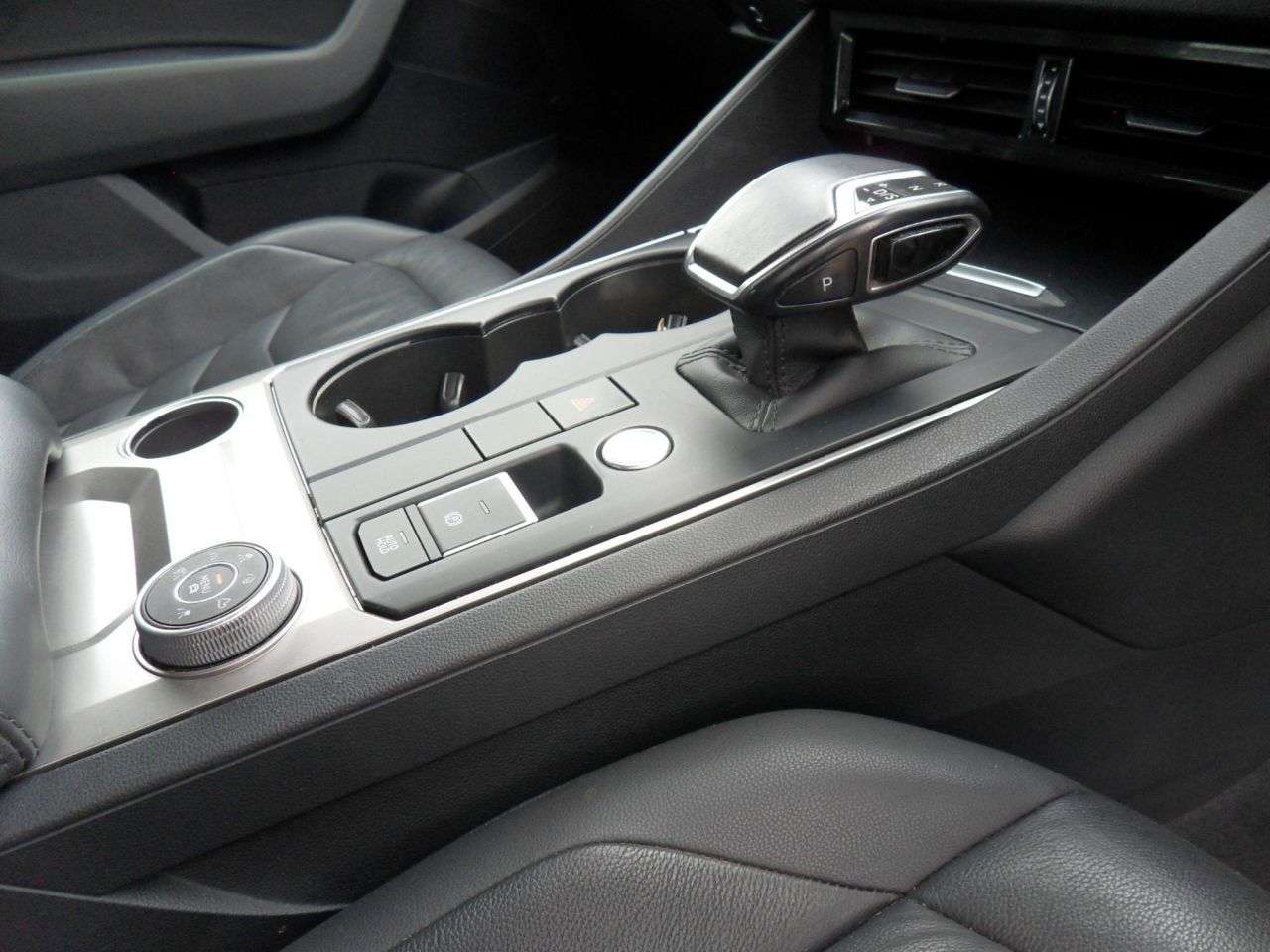 2019 VOLKSWAGEN TOUAREG 2019 VOLKSWAGEN TOUAREG