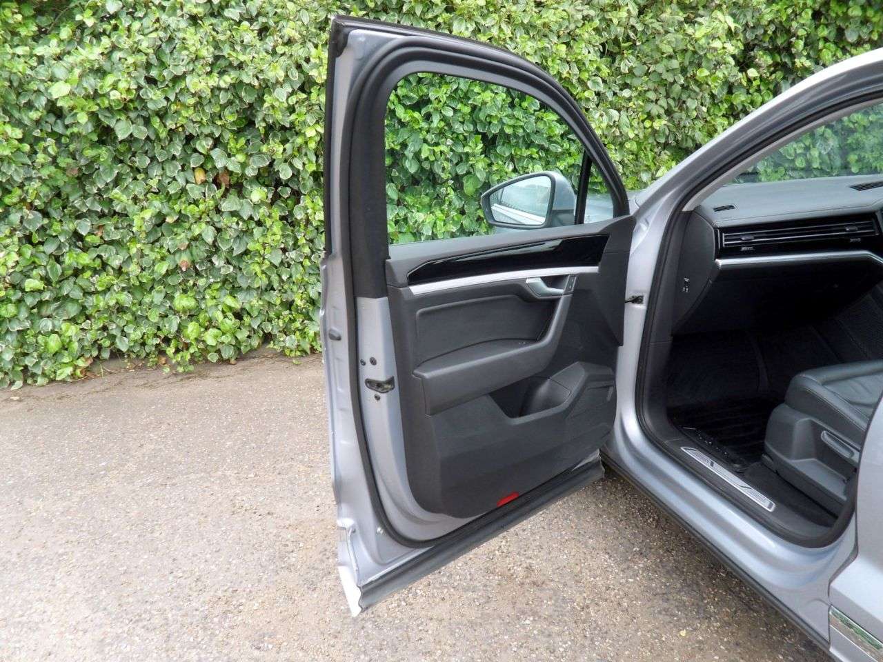 2019 VOLKSWAGEN TOUAREG 2019 VOLKSWAGEN TOUAREG