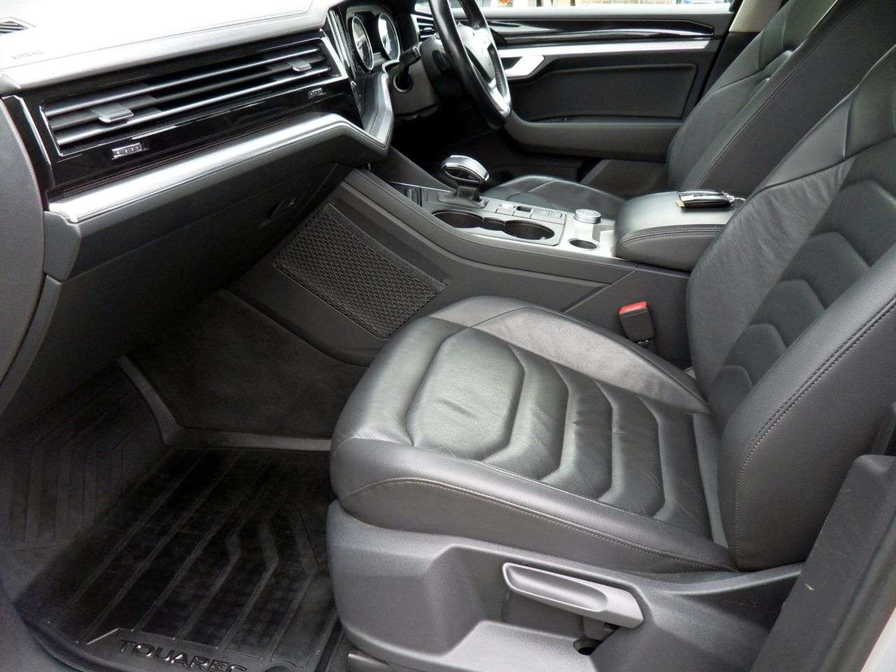 2019 VOLKSWAGEN TOUAREG 2019 VOLKSWAGEN TOUAREG
