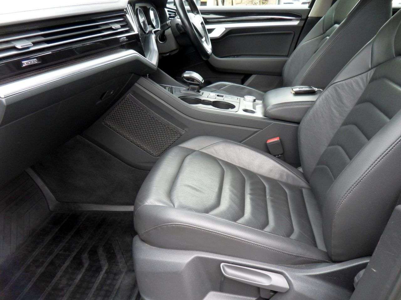 2019 VOLKSWAGEN TOUAREG 2019 VOLKSWAGEN TOUAREG