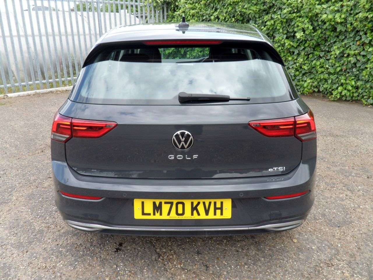 A 2020 VOLKSWAGEN GOLF 1.5 eTSI MHEV Style Hatchback 5dr Petrol Hybrid DSG Euro 6 (s/s) (150 ps) S A 2020 VOLKSWAGEN GOLF 1.5 eTSI MHEV Style Hatchback 5dr Petrol Hybrid DSG Euro 6 (s/s) (150 ps) S