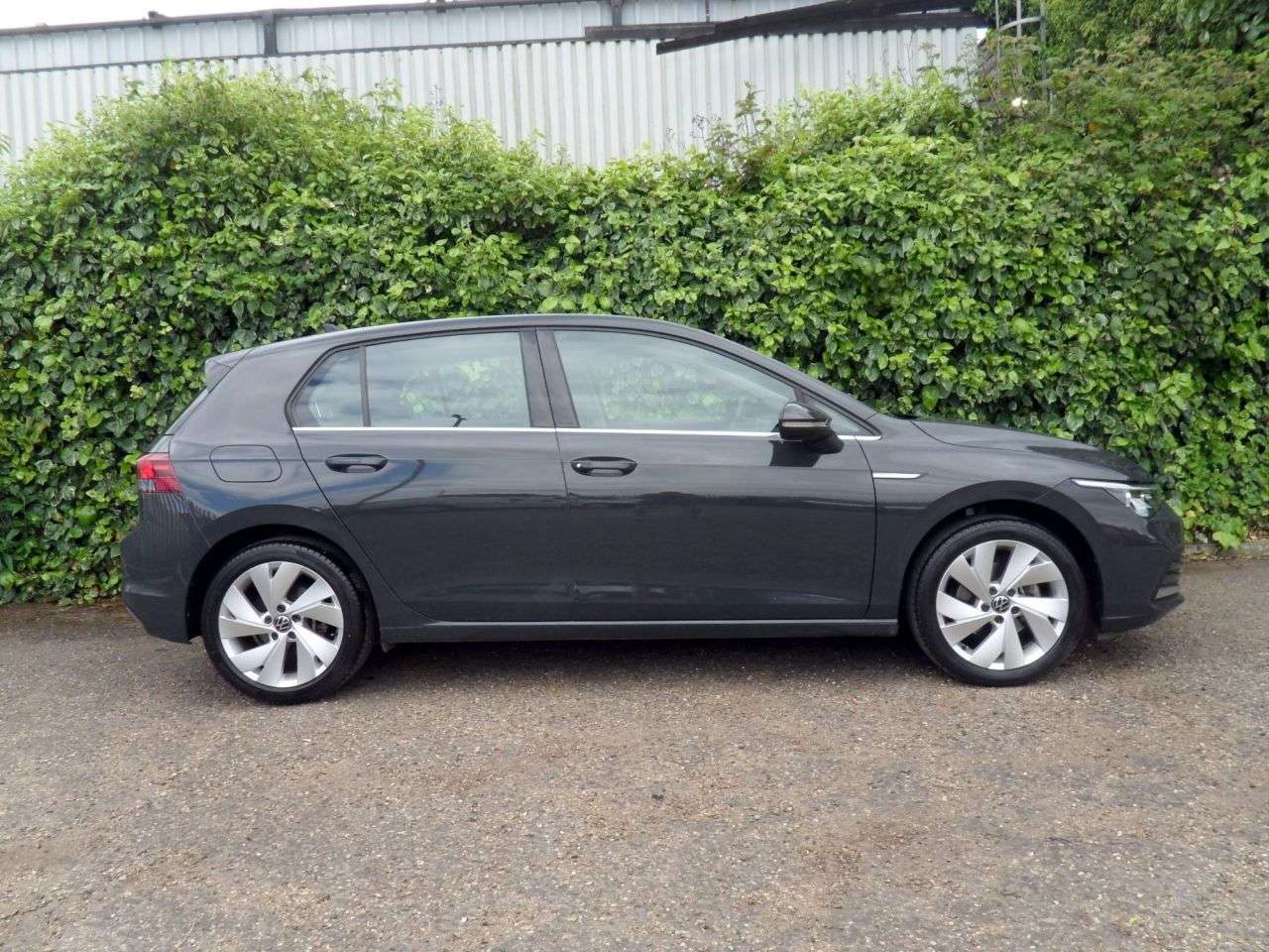 A 2020 VOLKSWAGEN GOLF 1.5 eTSI MHEV Style Hatchback 5dr Petrol Hybrid DSG Euro 6 (s/s) (150 ps) S A 2020 VOLKSWAGEN GOLF 1.5 eTSI MHEV Style Hatchback 5dr Petrol Hybrid DSG Euro 6 (s/s) (150 ps) S