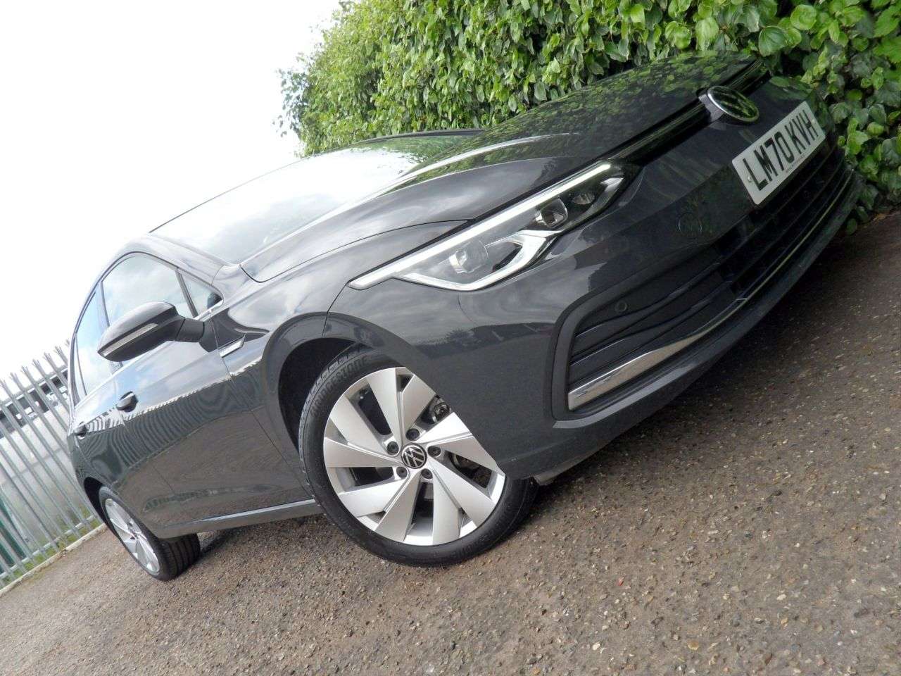 A 2020 VOLKSWAGEN GOLF 1.5 eTSI MHEV Style Hatchback 5dr Petrol Hybrid DSG Euro 6 (s/s) (150 ps) S A 2020 VOLKSWAGEN GOLF 1.5 eTSI MHEV Style Hatchback 5dr Petrol Hybrid DSG Euro 6 (s/s) (150 ps) S