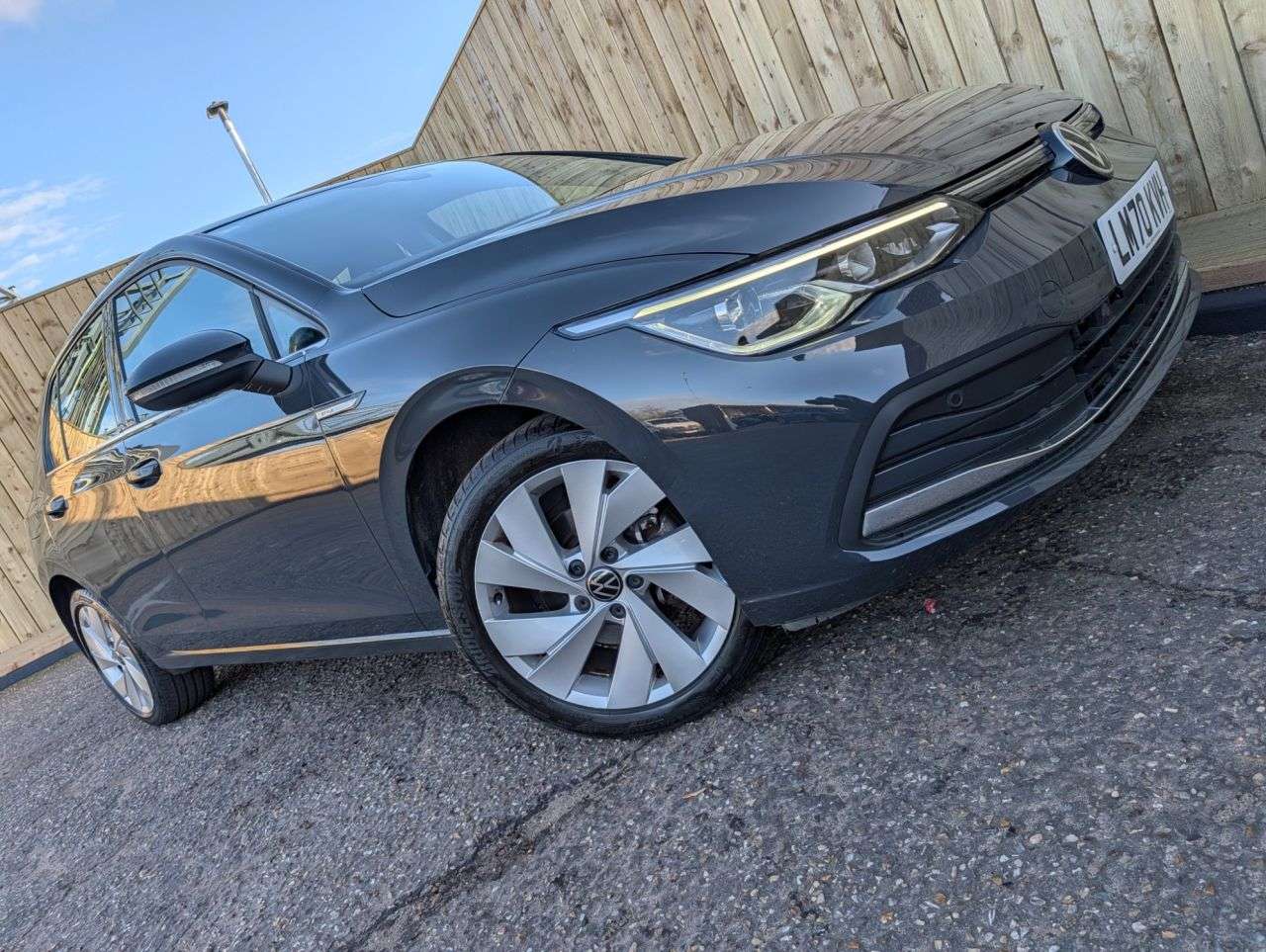 A 2020 VOLKSWAGEN GOLF 1.5 eTSI MHEV Style Hatchback 5dr Petrol Hybrid DSG Euro 6 (s/s) (150 ps) S A 2020 VOLKSWAGEN GOLF 1.5 eTSI MHEV Style Hatchback 5dr Petrol Hybrid DSG Euro 6 (s/s) (150 ps) S