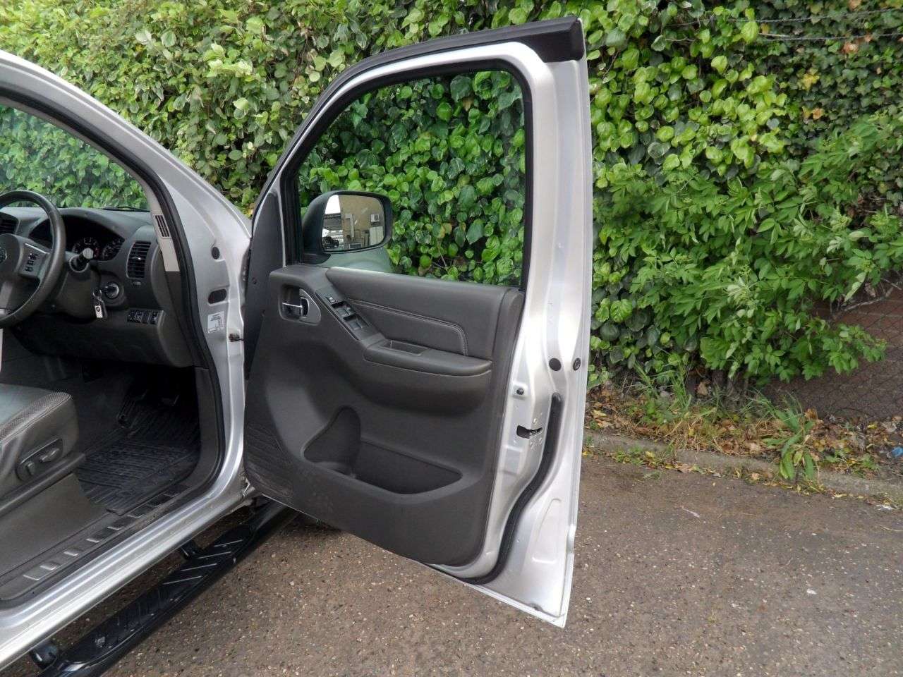 2012 NISSAN NAVARA 2012 NISSAN NAVARA