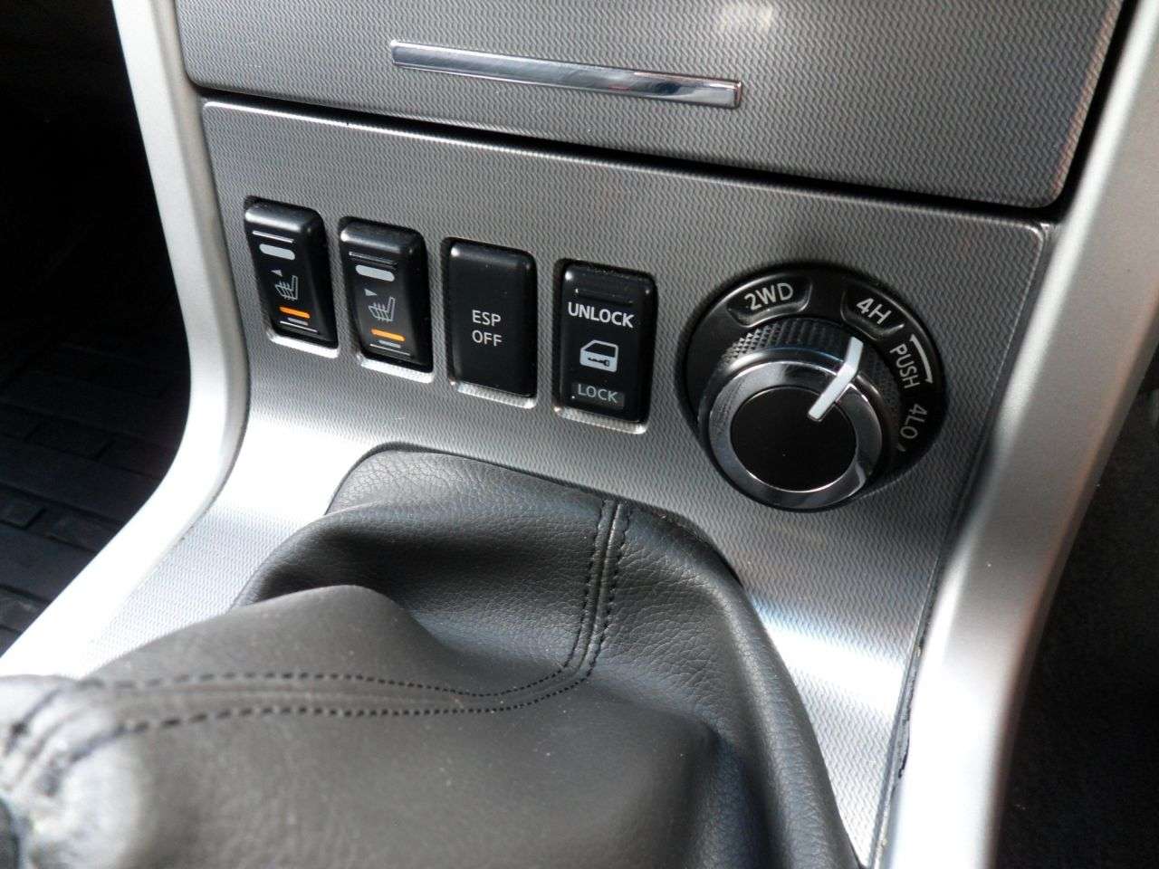 2012 NISSAN NAVARA 2012 NISSAN NAVARA