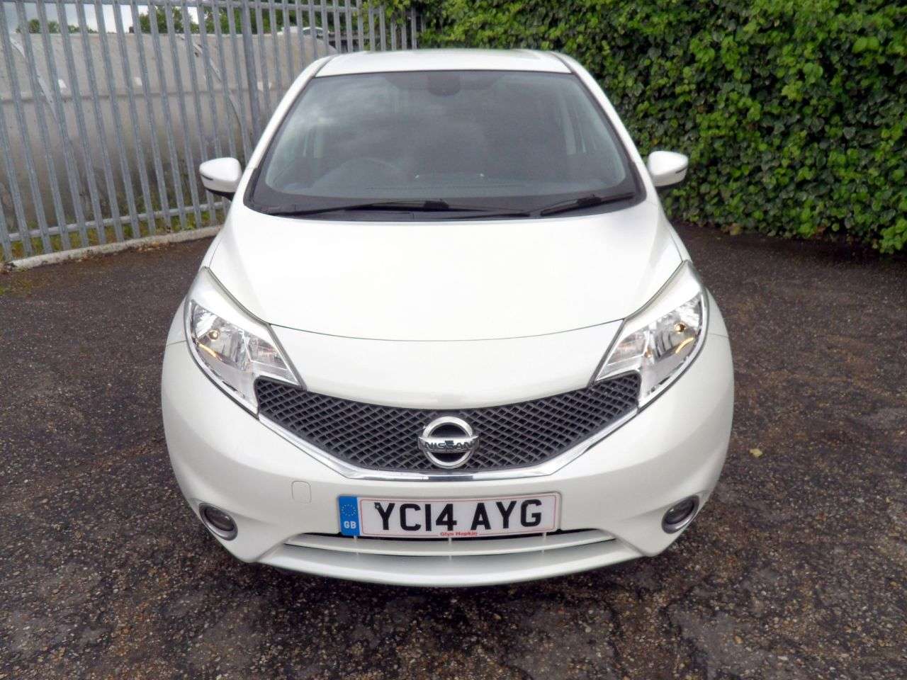 A 2014 NISSAN NOTE 1.2 DIG-S Acenta Premium Hatchback 5dr Petrol CVT Euro 5 (s/s) (98 ps) Auto A 2014 NISSAN NOTE 1.2 DIG-S Acenta Premium Hatchback 5dr Petrol CVT Euro 5 (s/s) (98 ps) Auto