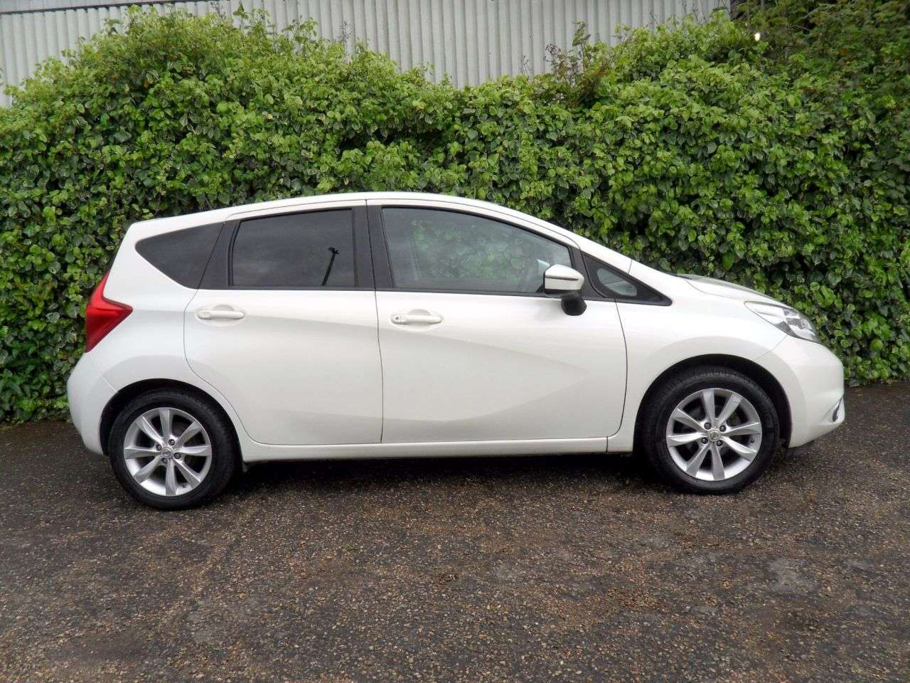 A 2014 NISSAN NOTE 1.2 DIG-S Acenta Premium Hatchback 5dr Petrol CVT Euro 5 (s/s) (98 ps) Auto A 2014 NISSAN NOTE 1.2 DIG-S Acenta Premium Hatchback 5dr Petrol CVT Euro 5 (s/s) (98 ps) Auto