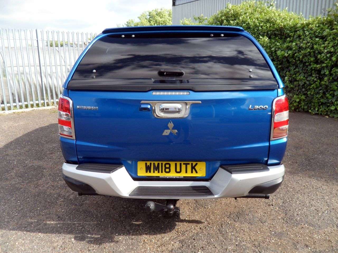 A 2018 MITSUBISHI L200 2.4 DI-D DC Barbarian Pickup Double Cab 4dr Diesel Auto 4WD Euro 6 (178 ps) A 2018 MITSUBISHI L200 2.4 DI-D DC Barbarian Pickup Double Cab 4dr Diesel Auto 4WD Euro 6 (178 ps)