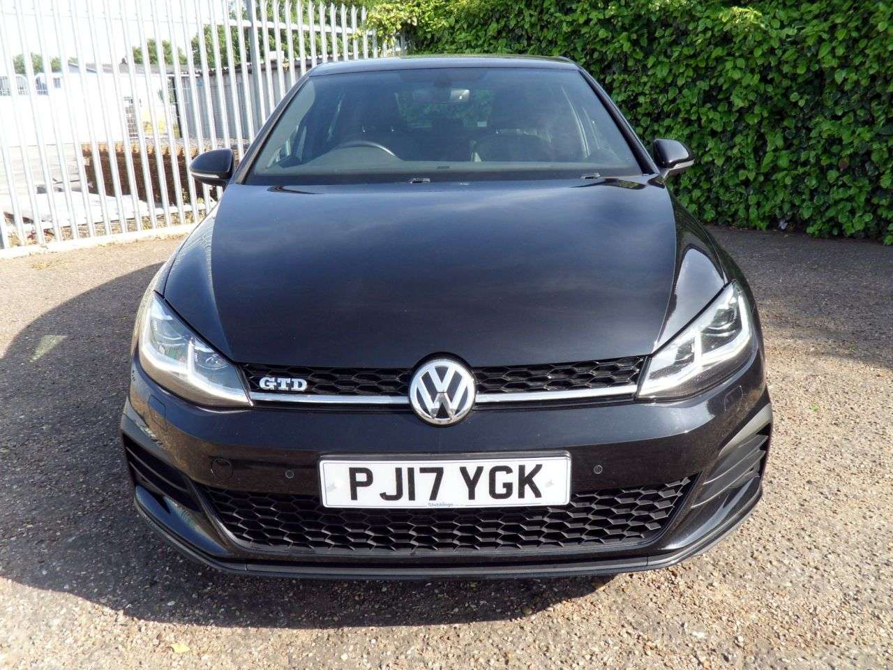 A 2017 VOLKSWAGEN GOLF 2.0 TDI BlueMotion Tech GTD Hatchback 5dr Diesel Manual Euro 6 (s/s) (184 p A 2017 VOLKSWAGEN GOLF 2.0 TDI BlueMotion Tech GTD Hatchback 5dr Diesel Manual Euro 6 (s/s) (184 p
