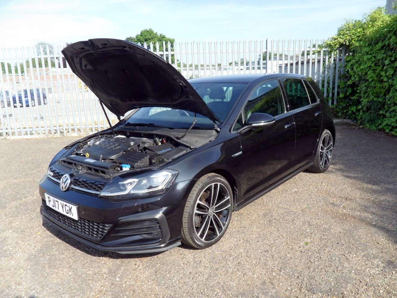 2017 VOLKSWAGEN GOLF 2017 VOLKSWAGEN GOLF