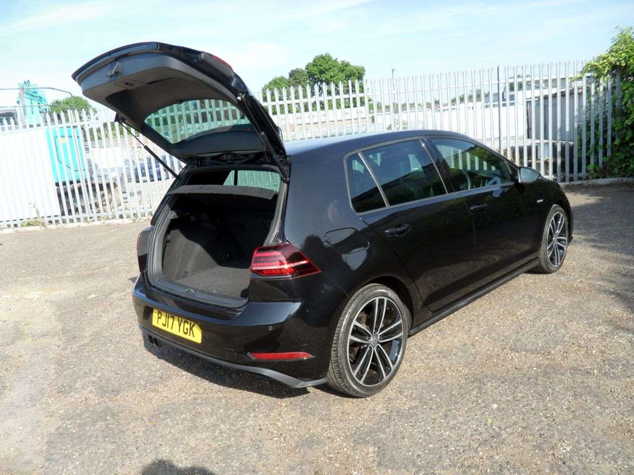 2017 VOLKSWAGEN GOLF 2017 VOLKSWAGEN GOLF