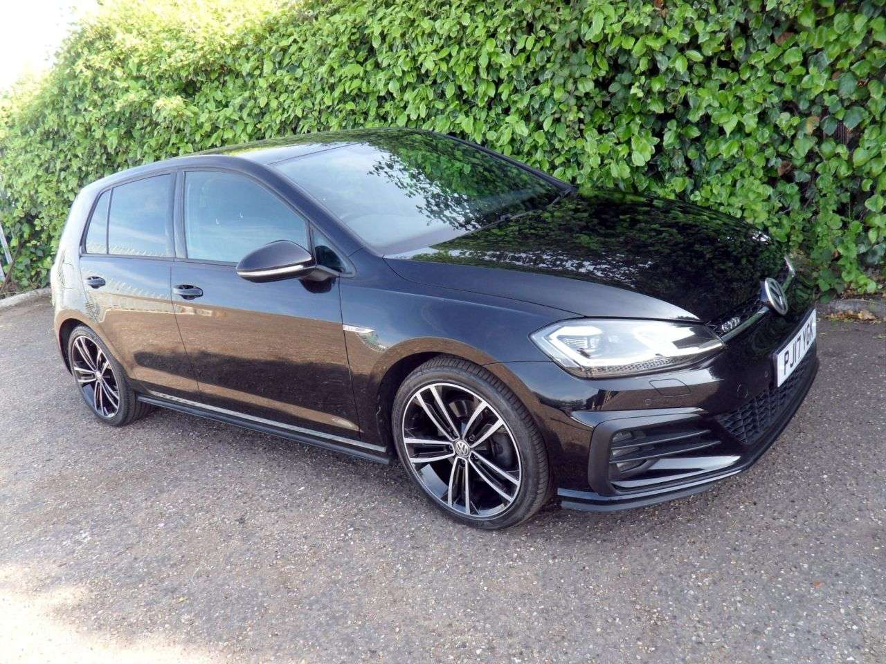 2017 VOLKSWAGEN GOLF 2017 VOLKSWAGEN GOLF
