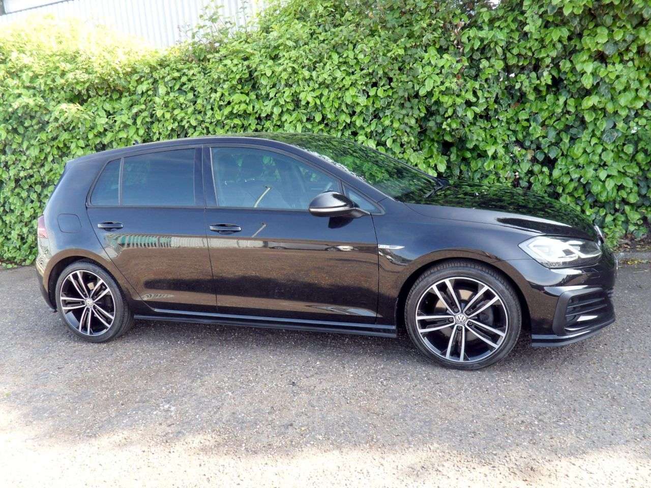 2017 VOLKSWAGEN GOLF 2017 VOLKSWAGEN GOLF