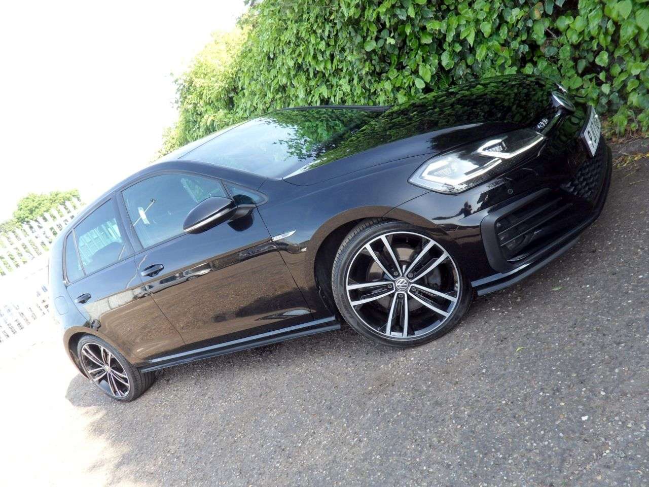 2017 VOLKSWAGEN GOLF 2017 VOLKSWAGEN GOLF