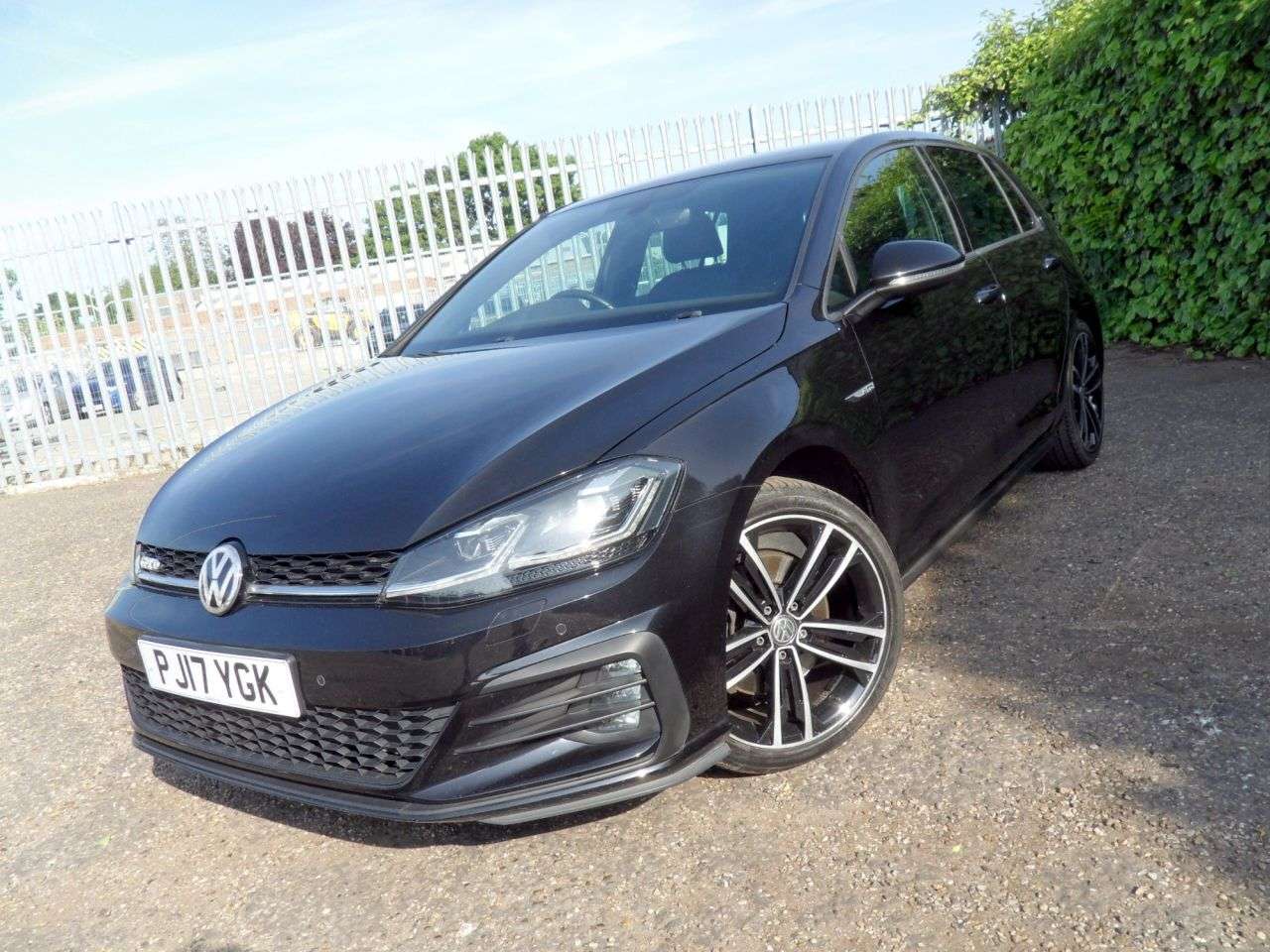 2017 VOLKSWAGEN GOLF 2017 VOLKSWAGEN GOLF