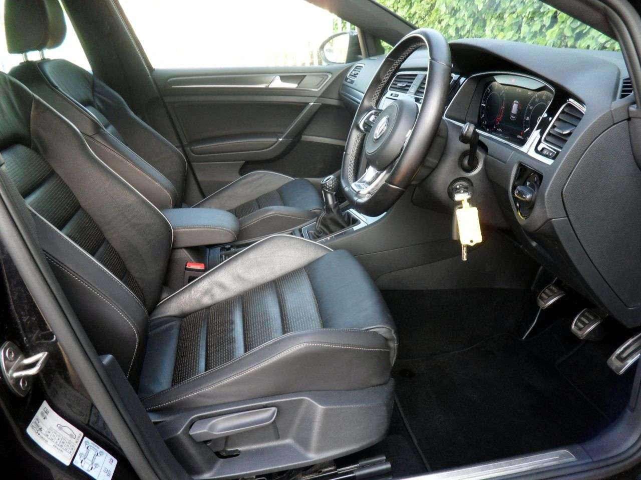 2017 VOLKSWAGEN GOLF 2017 VOLKSWAGEN GOLF