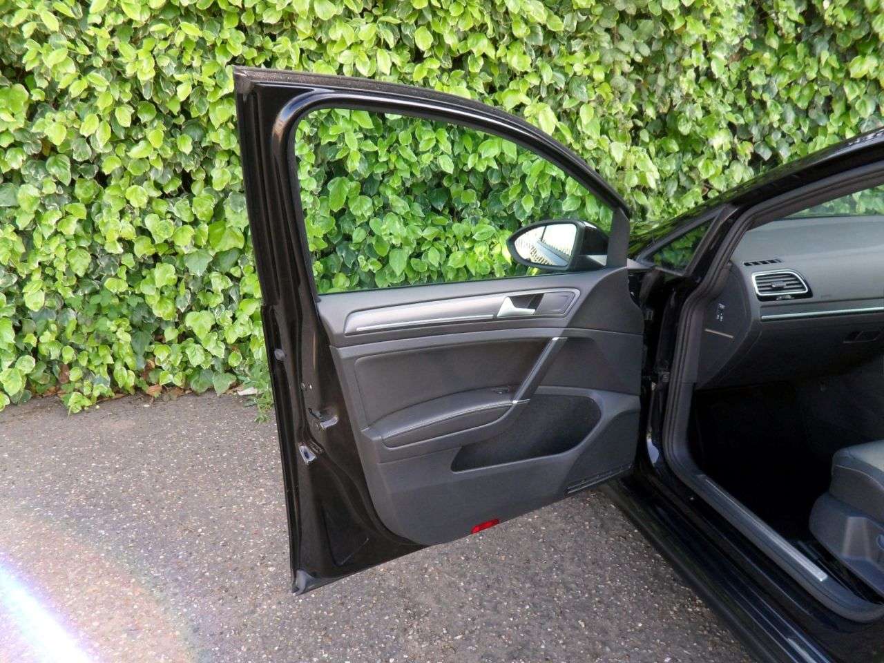2017 VOLKSWAGEN GOLF 2017 VOLKSWAGEN GOLF