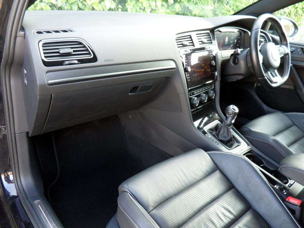 2017 VOLKSWAGEN GOLF 2017 VOLKSWAGEN GOLF