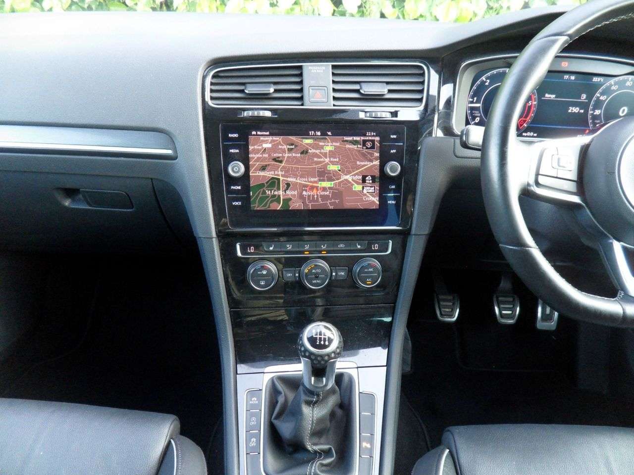 2017 VOLKSWAGEN GOLF 2017 VOLKSWAGEN GOLF