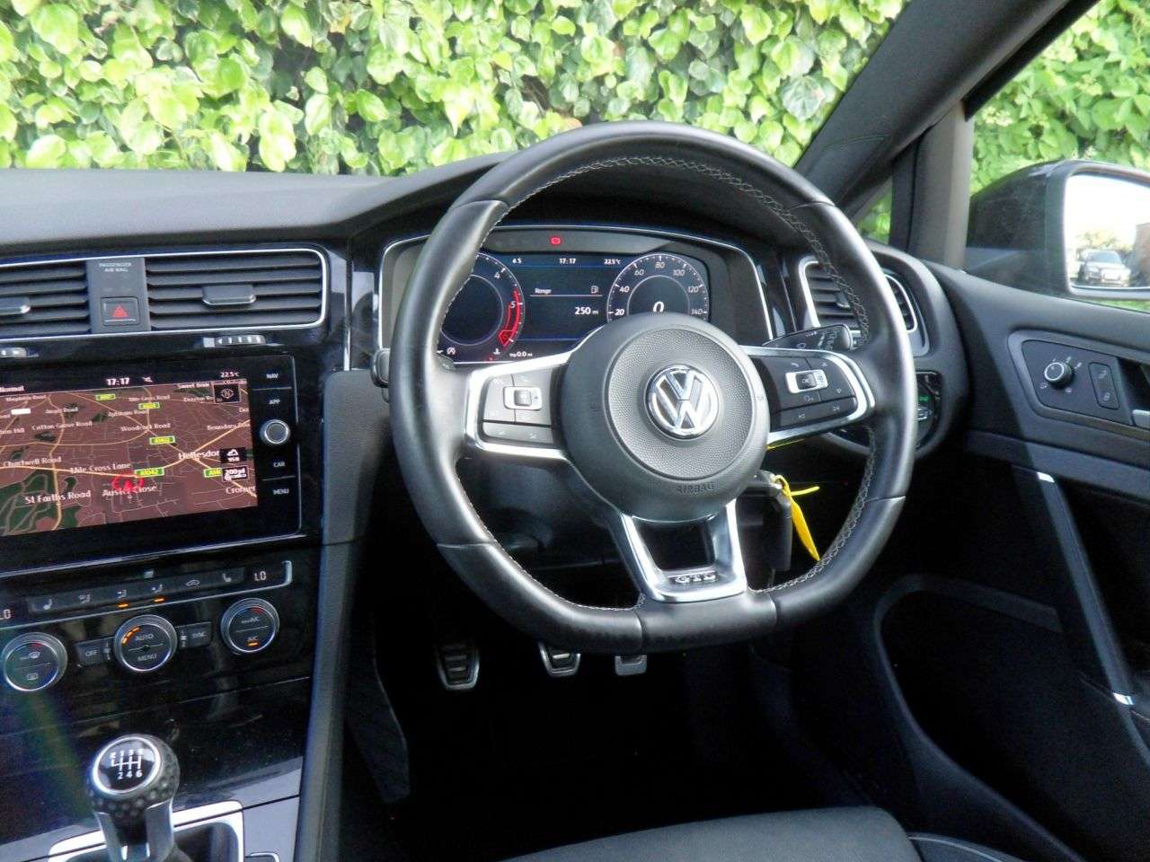 2017 VOLKSWAGEN GOLF 2017 VOLKSWAGEN GOLF